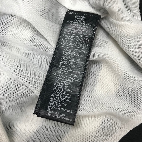 Forever 21 Black and White Sleveless Elegant Sexy Dress Elastic Waist Size Small - Picture 5 of 8